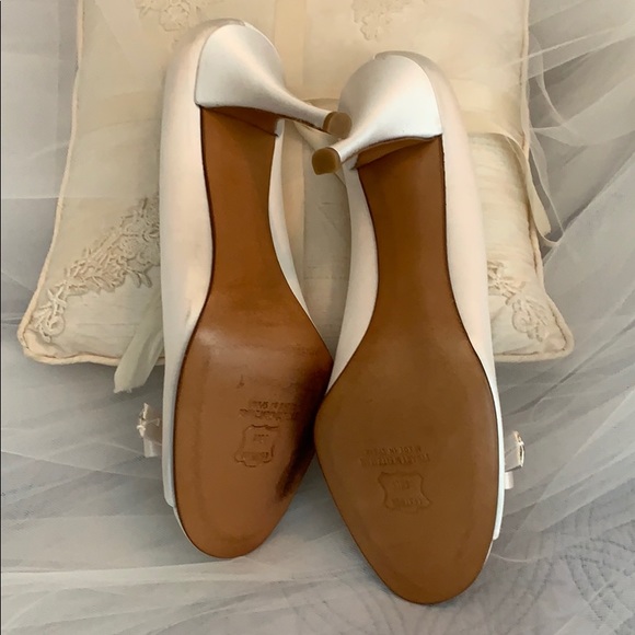 💍🥂 Stuart Weitzman Peep Toe Heels - Picture 6 of 8